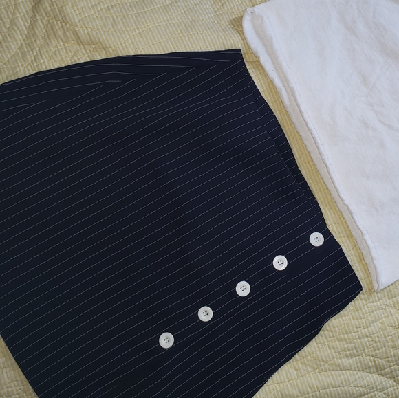 Mini skirt - Picture 2 of 2